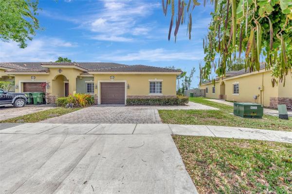 3274 NE 11th Dr, Homestead, Florida 33033, image 1
