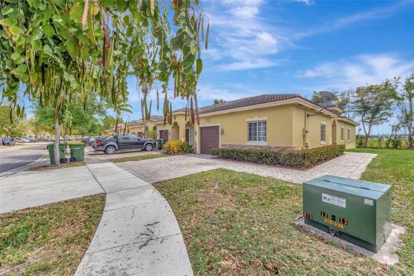 Ventura At Malibu Bay, 3274 NE 11th Dr, Homestead, Florida 33033, image 3
