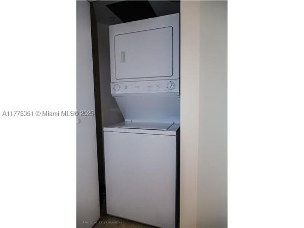 La Perla, 16699 Collins Ave #2406, Sunny Isles Beach, Florida 33160, image 1