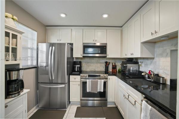 Plantation Pines, 471 N Pine Island Rd #D405, Plantation, Florida 33324, image 1
