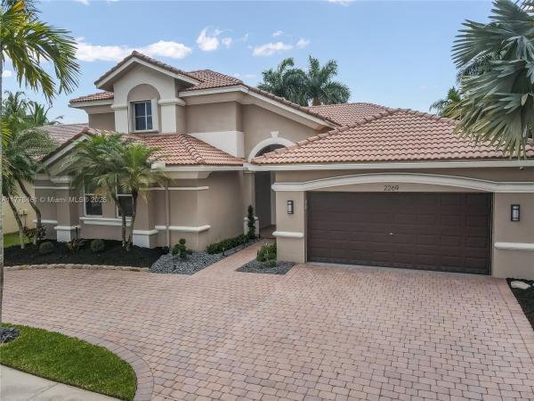 Hunters Pointe, 2269 Quail Roost Dr, Weston, Florida 33327, image 1