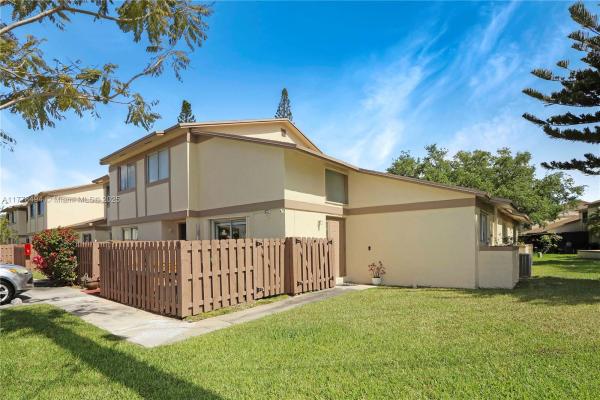 Country Squire Townhomes, Sunrise, Florida 33322, image 1