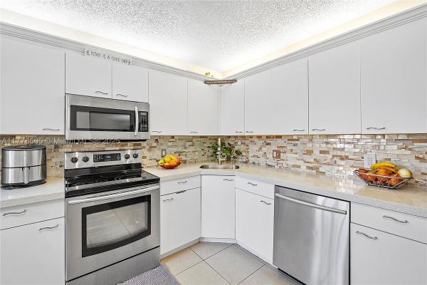 Bayview At The Township, 4101 E Coral Tree Cir #313, Coconut Creek, Florida 33073, image 1