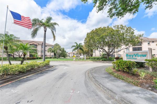 Bayview At The Township, 4101 E Coral Tree Cir #313, Coconut Creek, Florida 33073, image 2