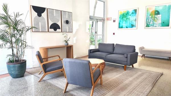 Hudson South Beach, 420 15th St #302, Miami Beach, Florida 33139, image 1