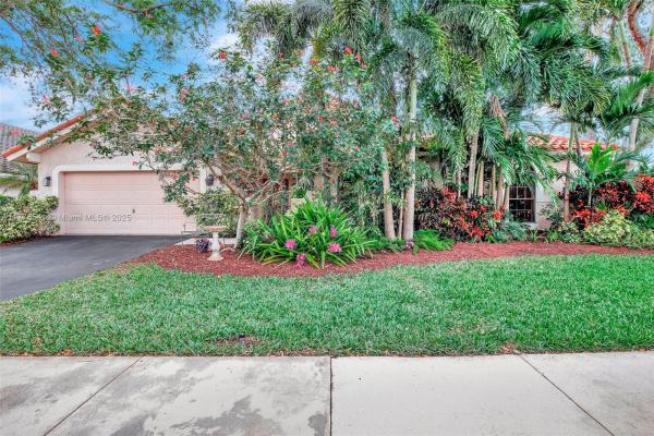 Old Orchard, 3272 Beechberry Cir, Davie, Florida 33328, image 1