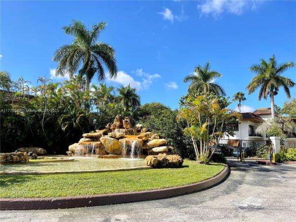 9456 SW 77th Ave #T4, Unincorporated Dade County, Florida 33156, image 1