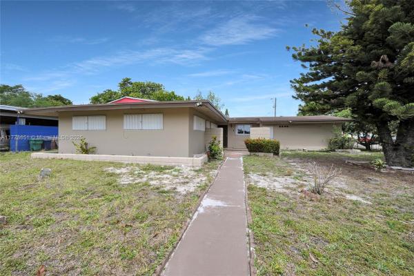 Carol City Gardens, 3951 NW 189th Ter, Miami Gardens, Florida 33055, image 1