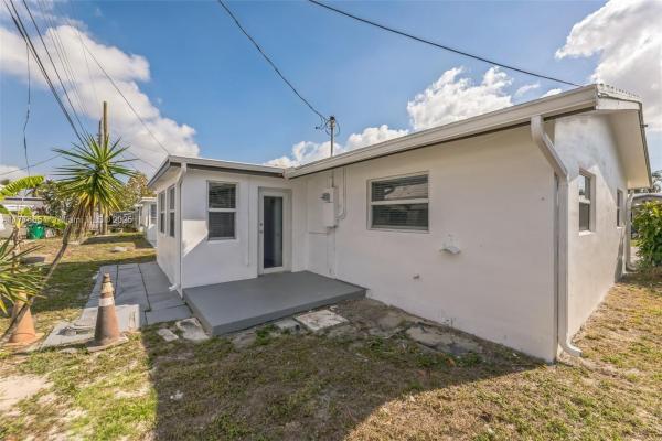 Tamarac Lakes, 4561 NW 16th Ter, Tamarac, Florida 33309, image 3