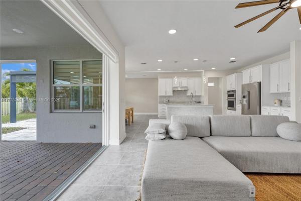 Parkview At Hillcrest, 1348 Silk Oak Dr, Hollywood, Florida 33021, image 1