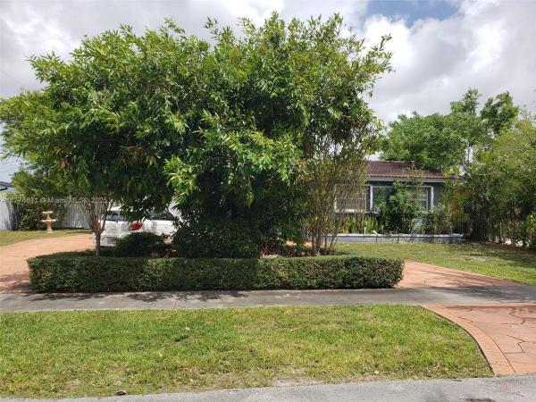 10041 SW 14th Ter, Unincorporated Dade County, Florida 33174, image 1