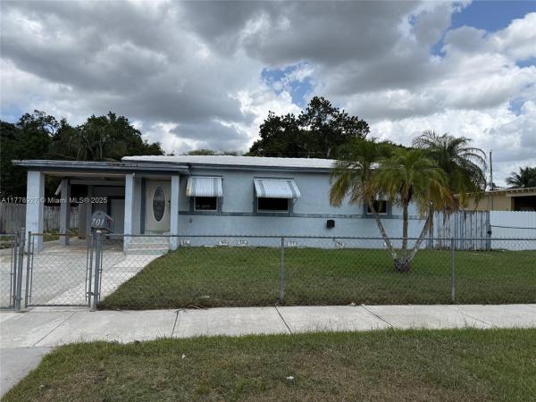 701 NE 14th St, Unincorporated Dade County, Florida 33030, image 2