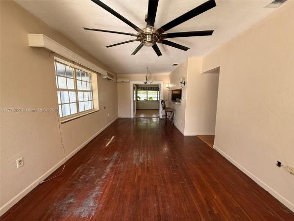701 NE 14th St, Unincorporated Dade County, Florida 33030, image 3