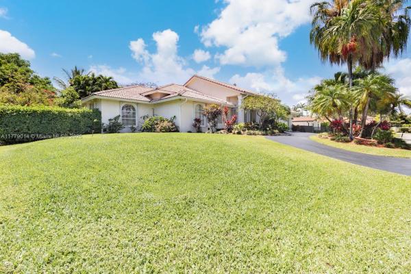 Colonial Palms Manor, 8350 SW 138th Ter, Palmetto Bay, Florida 33158, image 1