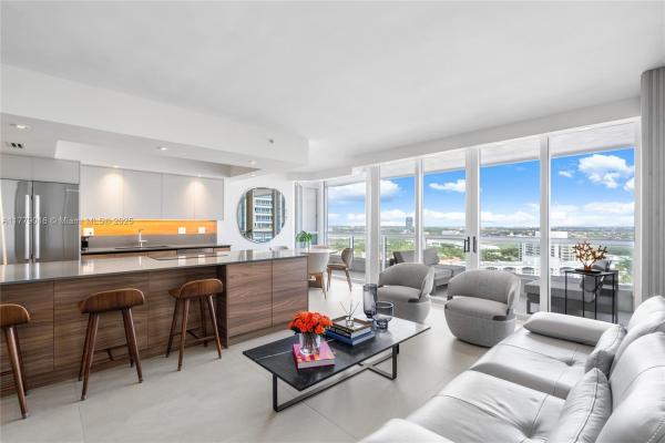 South Tower At The Point, 21055 Yacht Club Dr #2707, Aventura, Florida 33180, image 1