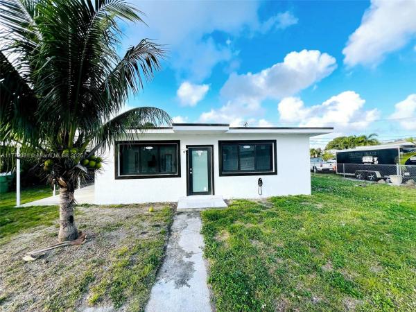 10215 SW 172nd St, Unincorporated Dade County, Florida 33157, image 1