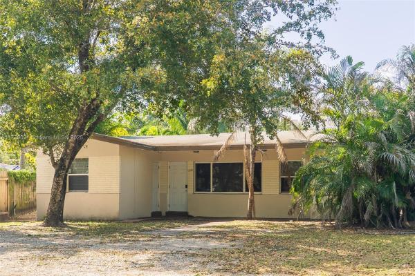 Hazelwood Acres, 1906 SW 8th St, Fort Lauderdale, Florida 33312, image 1