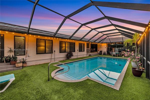 Old Cutler Villas West, 7801 SW 170th St, Palmetto Bay, Florida 33157, image 1