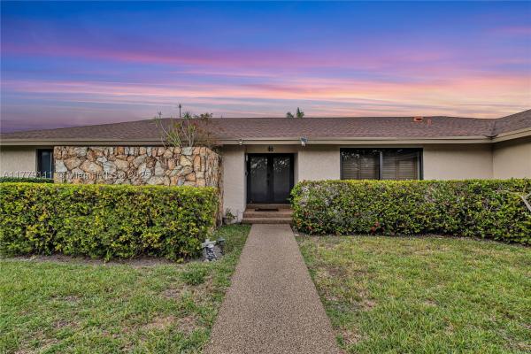 Old Cutler Villas West, 7801 SW 170th St, Palmetto Bay, Florida 33157, image 1