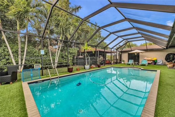 Old Cutler Villas West, 7801 SW 170th St, Palmetto Bay, Florida 33157, image 3