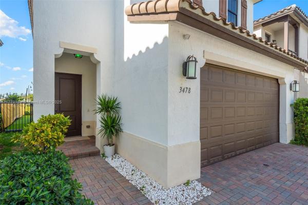 Bonterra, 3478 W 97th St, Hialeah, Florida 33018, image 3