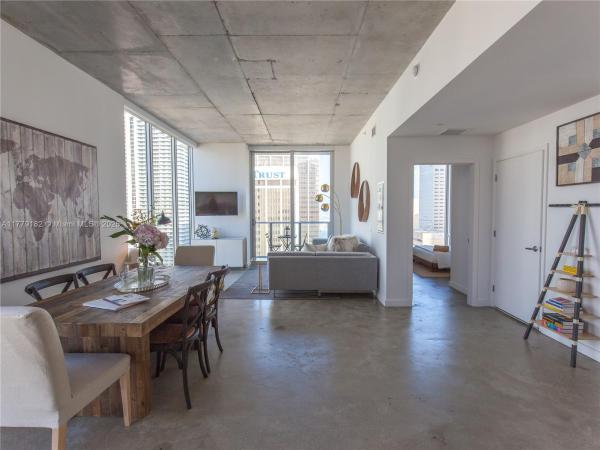 Centro, 151 SE 1st St #2802, Miami, Florida 33131, image 1