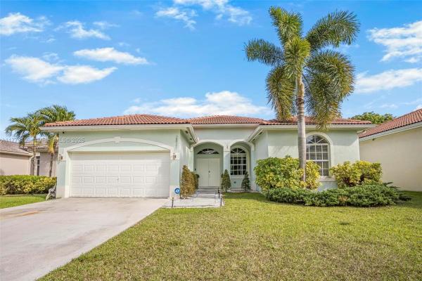 2821 Augusta Dr, Homestead, Florida 33035, image 1