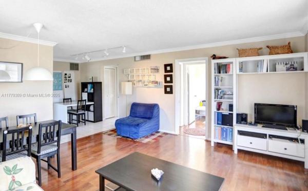 Chatillon Hall, 1020 94th St #401, Bay Harbor Islands, Florida 33154, image 1