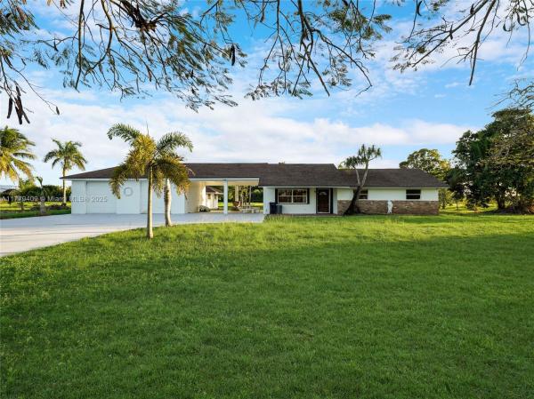 20000 SW 216th St, Unincorporated Dade County, Florida 33170, image 1