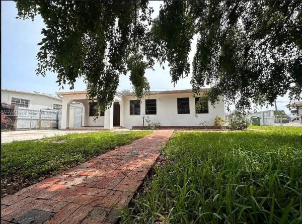 Le Jeune Park, 602 E 50th St, Hialeah, Florida 33013, image 1