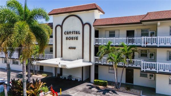 Crystal House, 4200 Crystal Lake Dr #303, Deerfield Beach, Florida 33064, image 1