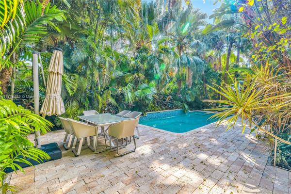 Nautilus, 4515 N Bay Rd, Miami Beach, Florida 33140, image 2