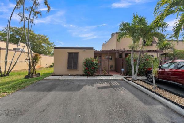 Villas Central, 1341 E Golfview Dr #1341, Pembroke Pines, Florida 33026, image 1