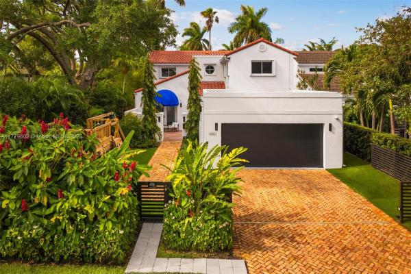 Coconut Grove Manor, 4085 Battersea Rd, Miami, Florida 33133, image 1