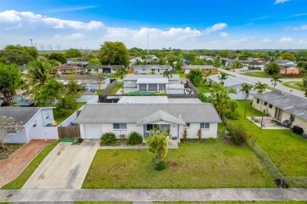 26223 SW 123rd Pl, Unincorporated Dade County, Florida 33032, image 1
