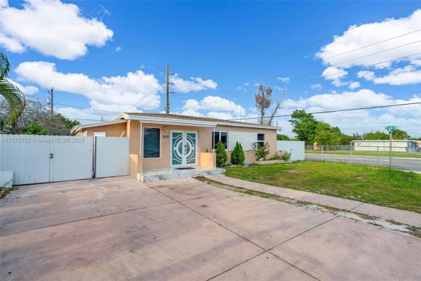3201 NW 98th St, Unincorporated Dade County, Florida 33147, image 1