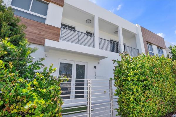 Galleria Villages, 1251 NE 18th Ave, Fort Lauderdale, Florida 33304, image 1