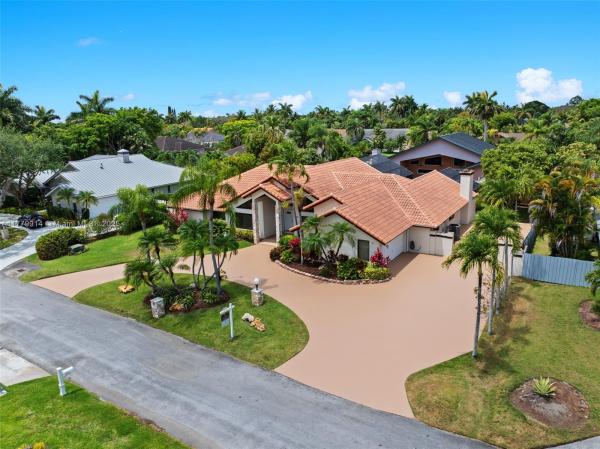 Parintis, 10061 SW 144th St, Kendall, Florida 33176, image 3