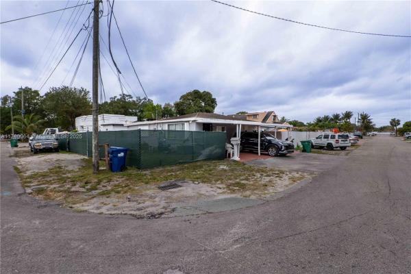 3100 NW 91st St, Unincorporated Dade County, Florida 33147, image 1