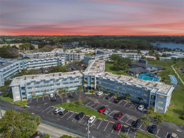 Sheridan Lakes, 2223 Park Ln #112, Hollywood, Florida 33021, image 1