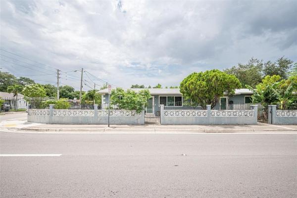 Railway Shops, 5204 N Miami Ave, Miami, Florida 33127, image 1