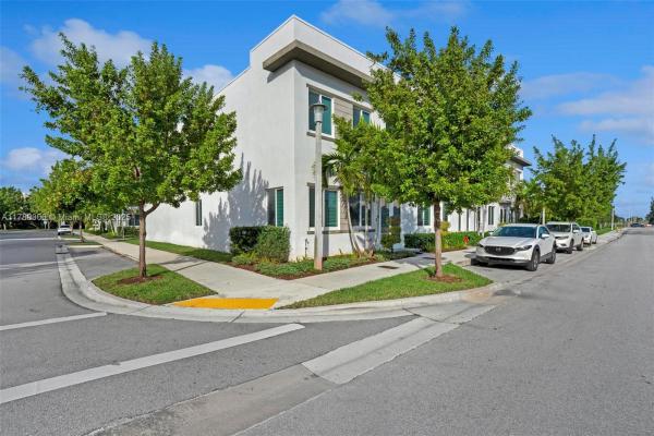 Landmark At Doral, 10259 NW 66th St, Doral, Florida 33178, image 1