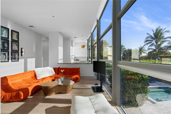 Mei, 5875 Collins Ave #201, Miami Beach, Florida 33140, image 3