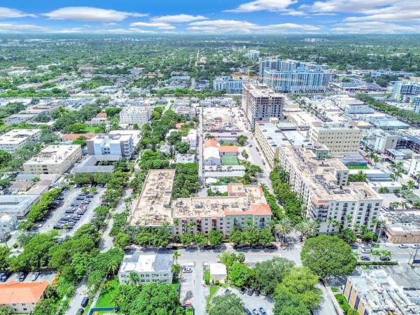 Regent Park At Young Circle, 1919 Van Buren St #803A, Hollywood, Florida 33020, image 2