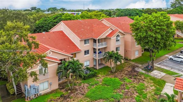 15770 SW 106th Ter #203, Unincorporated Dade County, Florida 33196, image 1