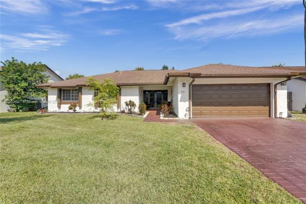 Tanglewood Lakes, 731 SW 99th Ave, Pembroke Pines, Florida 33025, image 1