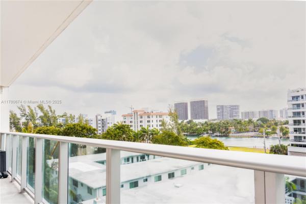Bay Harbor Islands, Florida 33154, image 1