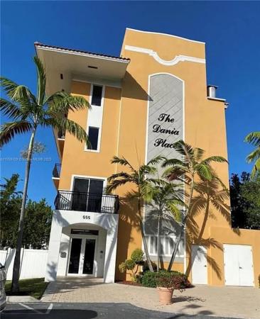 The Dania Place, 555 E Dania Beach Blvd #4, Dania Beach, Florida 33004, image 1