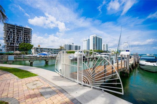 360, 7900 Harbor Island Dr #1026, North Bay Village, Florida 33141, image 2