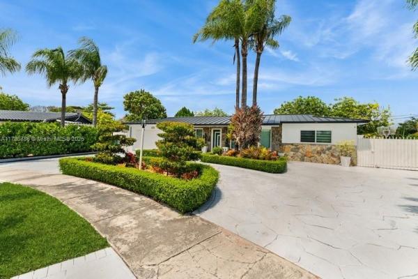 12555 SW 31st St, Unincorporated Dade County, Florida 33175, image 1